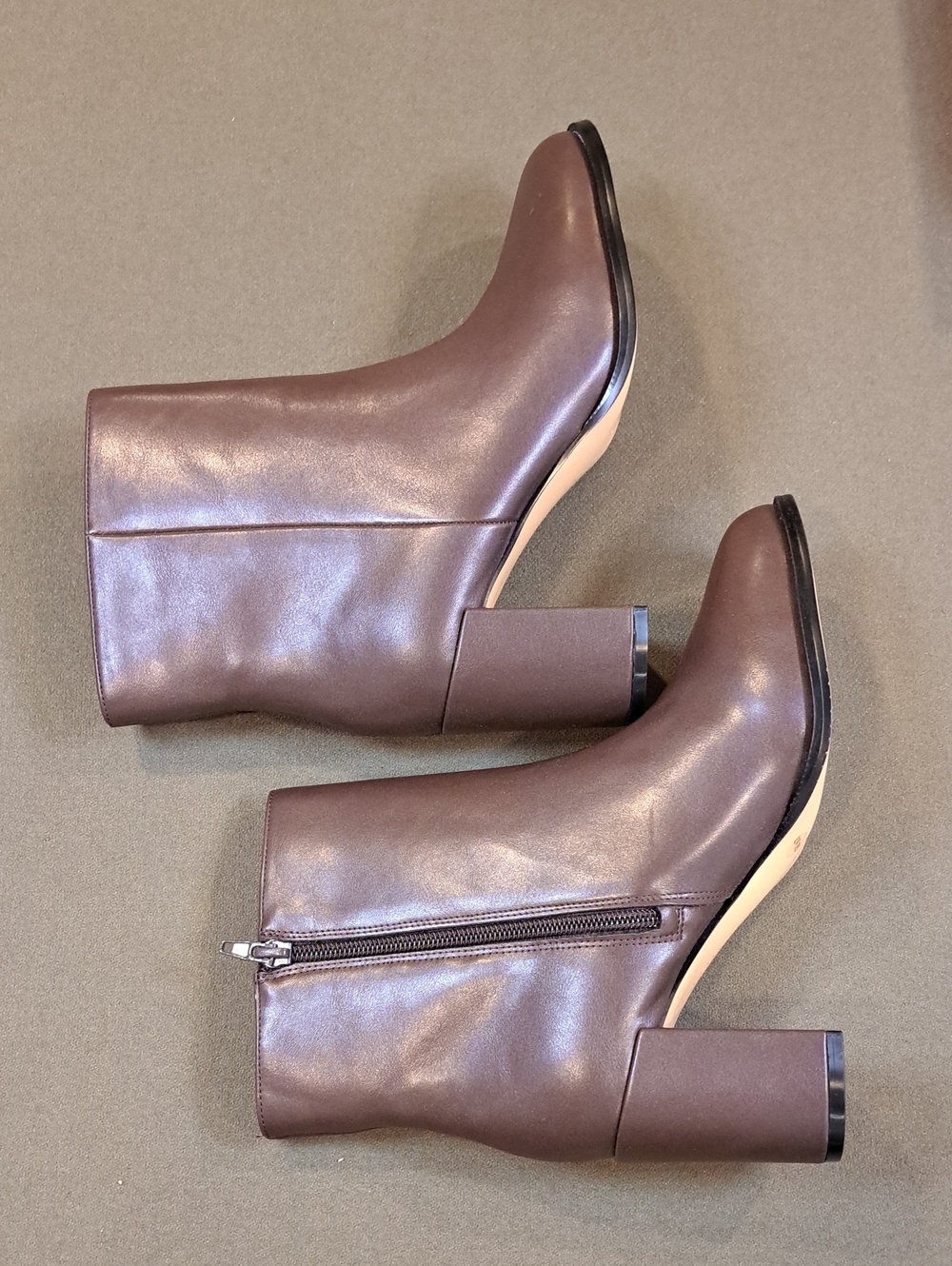 Kelly & Katie Meliza Bootie - Color: Brunette - Size: 8.5W - Picture 7 of 11